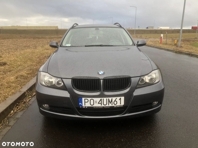 BMW Seria 3 325i