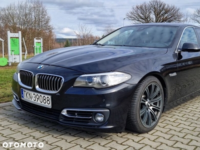 BMW Seria 5 520d xDrive Luxury Line