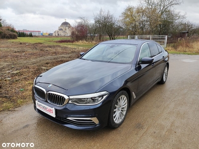 BMW Seria 5 520d xDrive Luxury Line