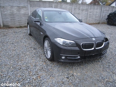 BMW Seria 5 525d Luxury Line