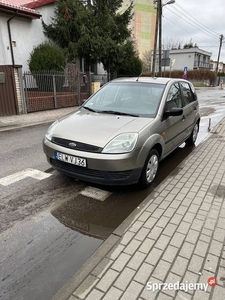 Ford Fiesta 1,3 benzyna z 2002 roku