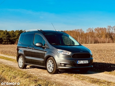 Ford Tourneo Courier 1.0 EcoBoost Titanium