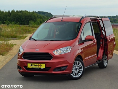 Ford Tourneo Courier 1.0 EcoBoost Titanium