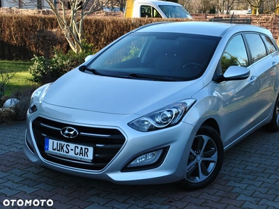 Hyundai I30 blue Kombi 1.4 YES Gold