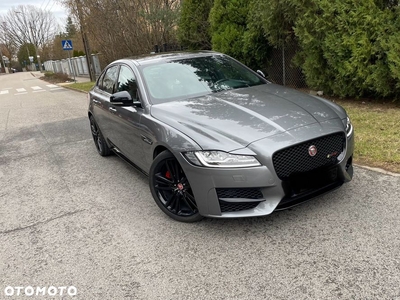 Jaguar XF 3.0 TDV6 R-Sport