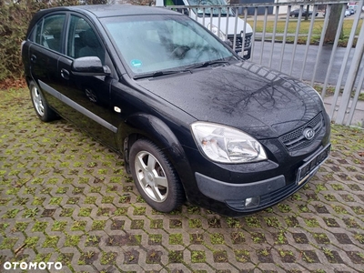 Kia Rio 1.6 EX Top