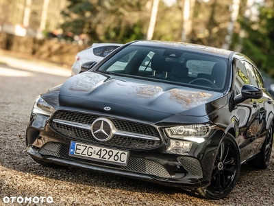 Mercedes-Benz CLA 180 d Shooting Brake 8G-DCT