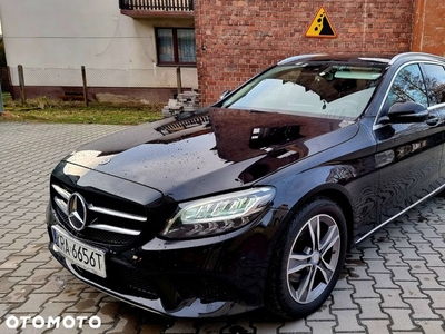 Mercedes-Benz Klasa C 200 d T 9G-TRONIC