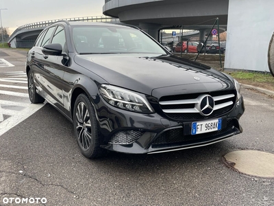 Mercedes-Benz Klasa C 220 d T 9G-TRONIC