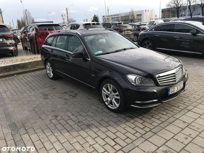 Mercedes-Benz Klasa C 300 T CDI DPF 4Matic (BlueEFFICIENCY) 7G-TRONIC Elegance