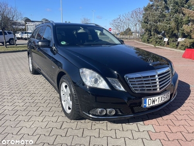 Mercedes-Benz Klasa E 200 BlueEFFICIENCY Elegance