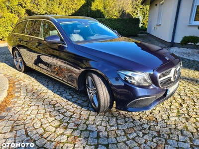 Mercedes-Benz Klasa E 220 d 4Matic T 9G-TRONIC Avantgarde