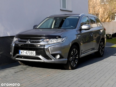 Mitsubishi Outlander 2.0 4WD Plug-In Hybrid Top