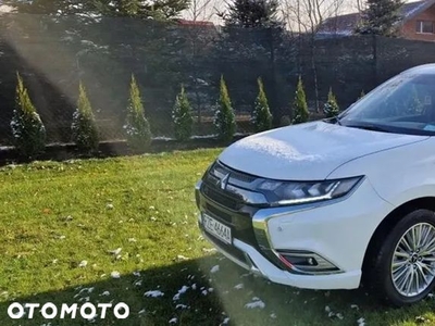 Mitsubishi Outlander PHEV Instyle +