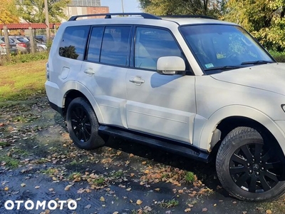 Mitsubishi Pajero 3.2 DID Intense +