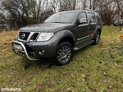 Nissan Pathfinder 3.0 D V6 LE EU5