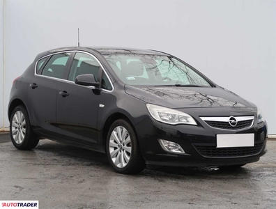 Opel Astra 1.4 138 KM 2010r. (Piaseczno)