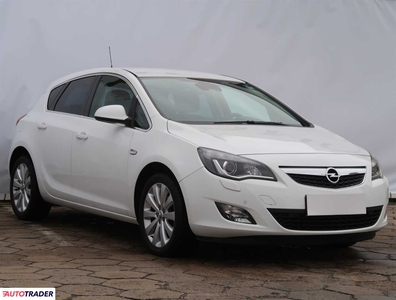 Opel Astra 1.4 138 KM 2010r. (Piaseczno)