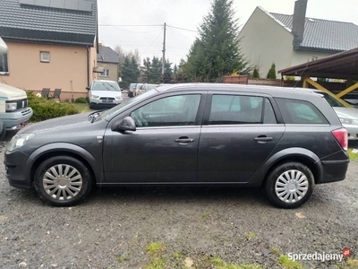 Opel Astra H kombi 1.4 benzyna 2010r