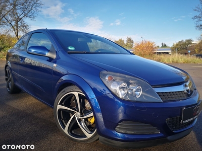 Opel Astra III GTC 2.0 T Limited