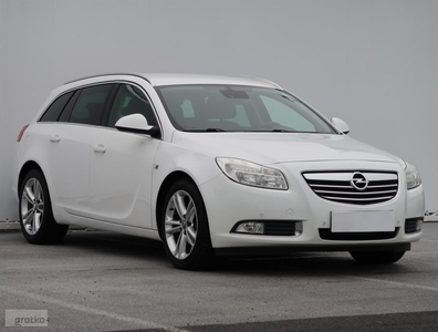 Opel Insignia , Navi, Klimatronic, Tempomat, Parktronic,