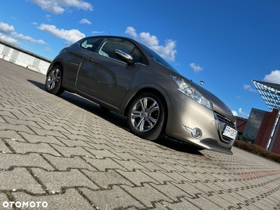 Peugeot 208 E-HDi 92 Stop&Start Allure