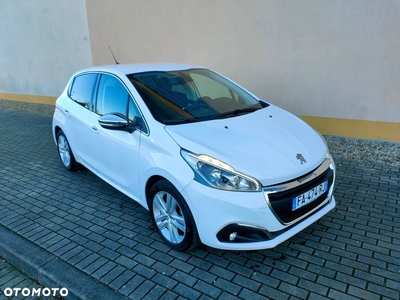 Peugeot 208 PureTech 110 Stop & Start EAT6 Signature