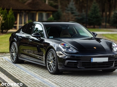 Porsche Panamera 4