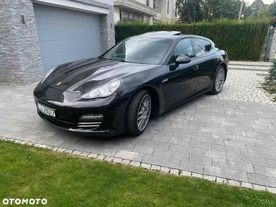 Porsche Panamera 4