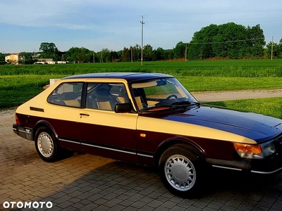 Saab 900