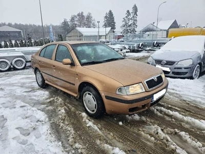 Skoda Octavia 2.0 benz/GAZ 2001 rok