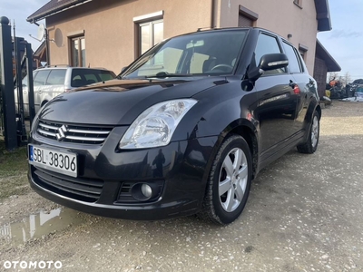 Suzuki Swift 1.3 Black and White