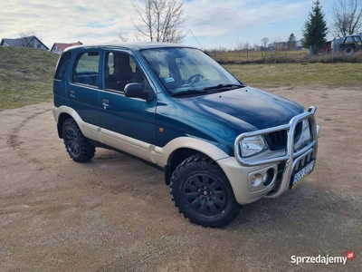 TERIOS 4X4 ładny stan 2003r