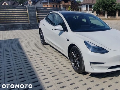 Tesla Model 3 Langstreckenbatterie Allradantrieb Dual Motor Performance