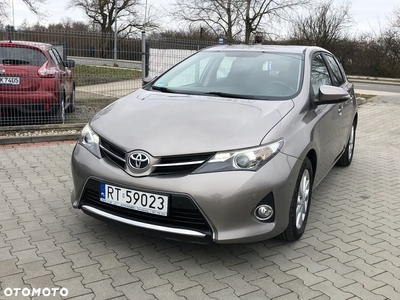 Toyota Auris 1.6 Life+