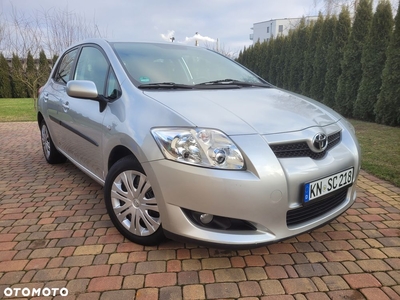 Toyota Auris 1.6 VVT-i Sol