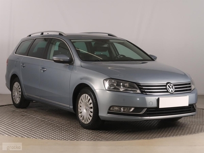 Volkswagen Passat B7 , Navi, Klimatronic, Tempomat, Parktronic,