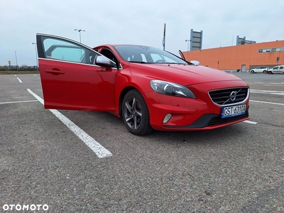 Volvo V40 D2 Drive-E R-Design Momentum