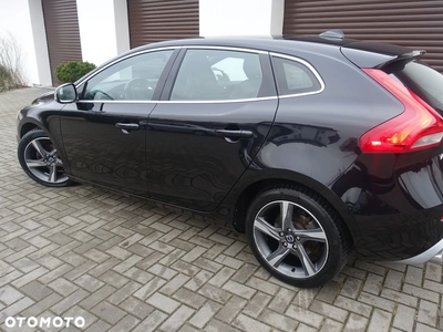 Volvo V40 D2 R-Design Momentum