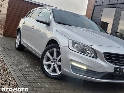 Volvo V60 D3 Drive-E Momentum