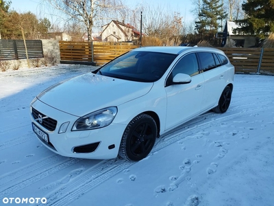 Volvo V60 T4 R-Design Summum