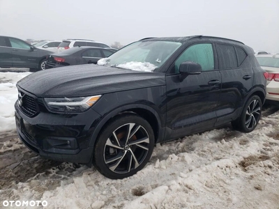 Volvo XC 40 T5 AWD Momentum