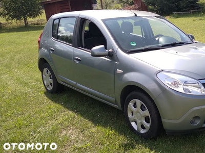 Dacia Sandero 1.6 MPI Laureate