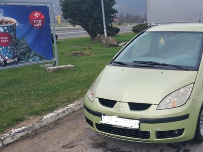 Mitsubishi Colt VI Mitsubishi Colt Pali jeździ, brak dokumentow, na części