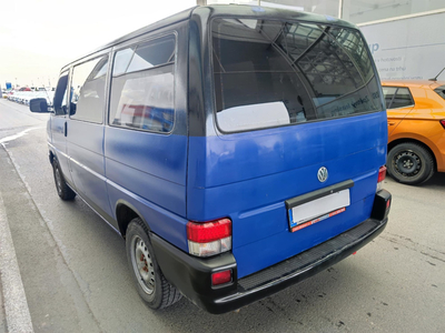 Volkswagen Transporter 1999 1.9 TD niebieski