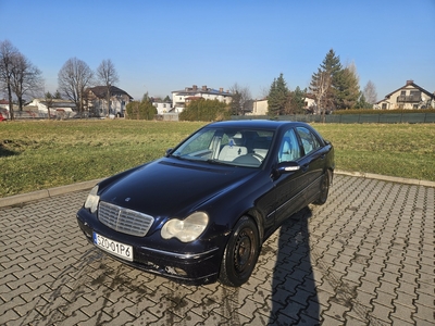 Mercedes-Benz Klasa C W203 Mercedes C220