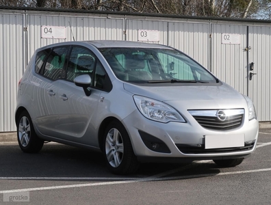 Opel Meriva B , Skóra, Klima, Tempomat, Parktronic, Podgrzewane siedzienia