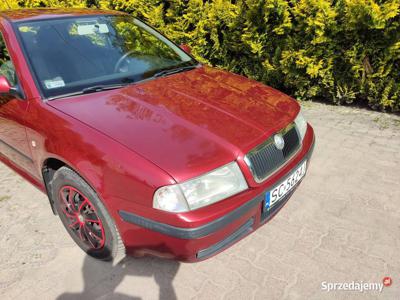 Skoda Octavia czerwony metalik