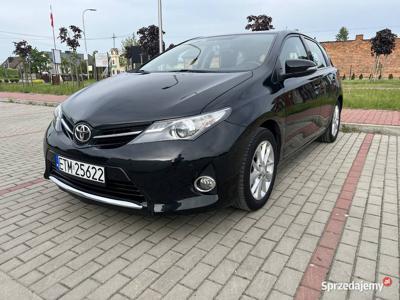 Toyota Auris 1.6 + LPG