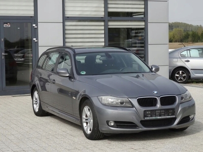 BMW Seria 3 E90-91-92-93 Touring E91 2.0 320i 170KM 2011